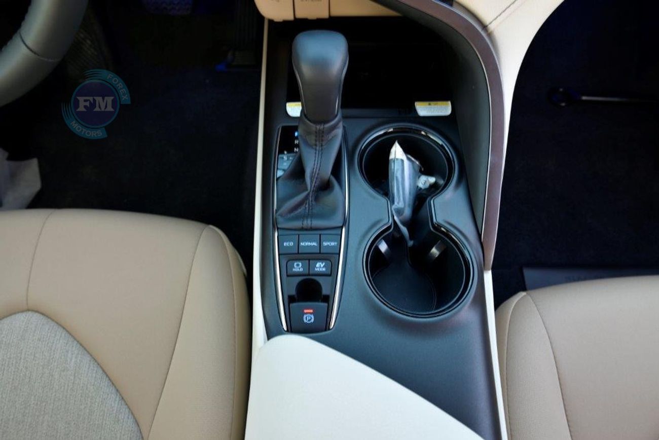 Toyota Camry GLE Hybrid