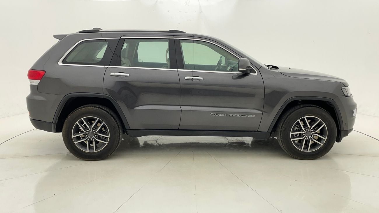 جيب جراند شيروكي LIMITED 3.6 | بدون دفعة مقدمة | اختبار القيادة في المنزل