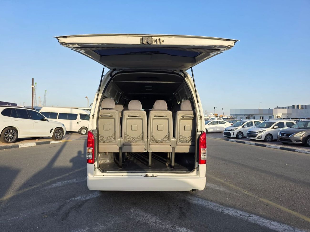 Toyota Hiace TOYOTA HIACE COMMUTER VAN RHD 2013 MODEL 3.0 L DIESEL MANUAL(PM10868)