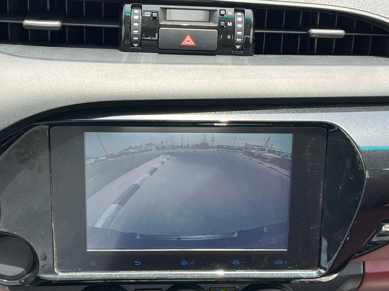 تويوتا هيلوكس GLX 2.7L Single Cab Utility RWD