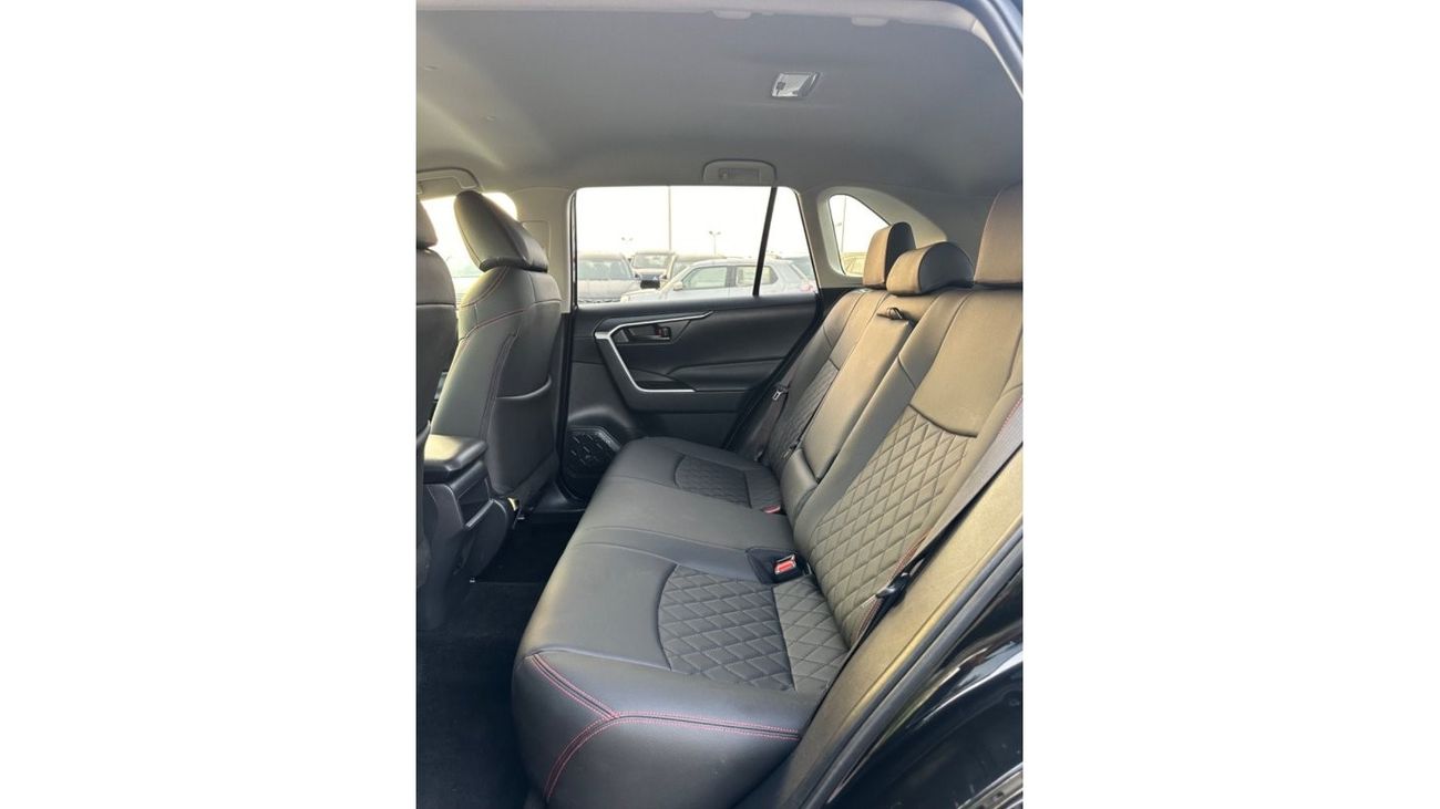 تويوتا راف ٤ LE