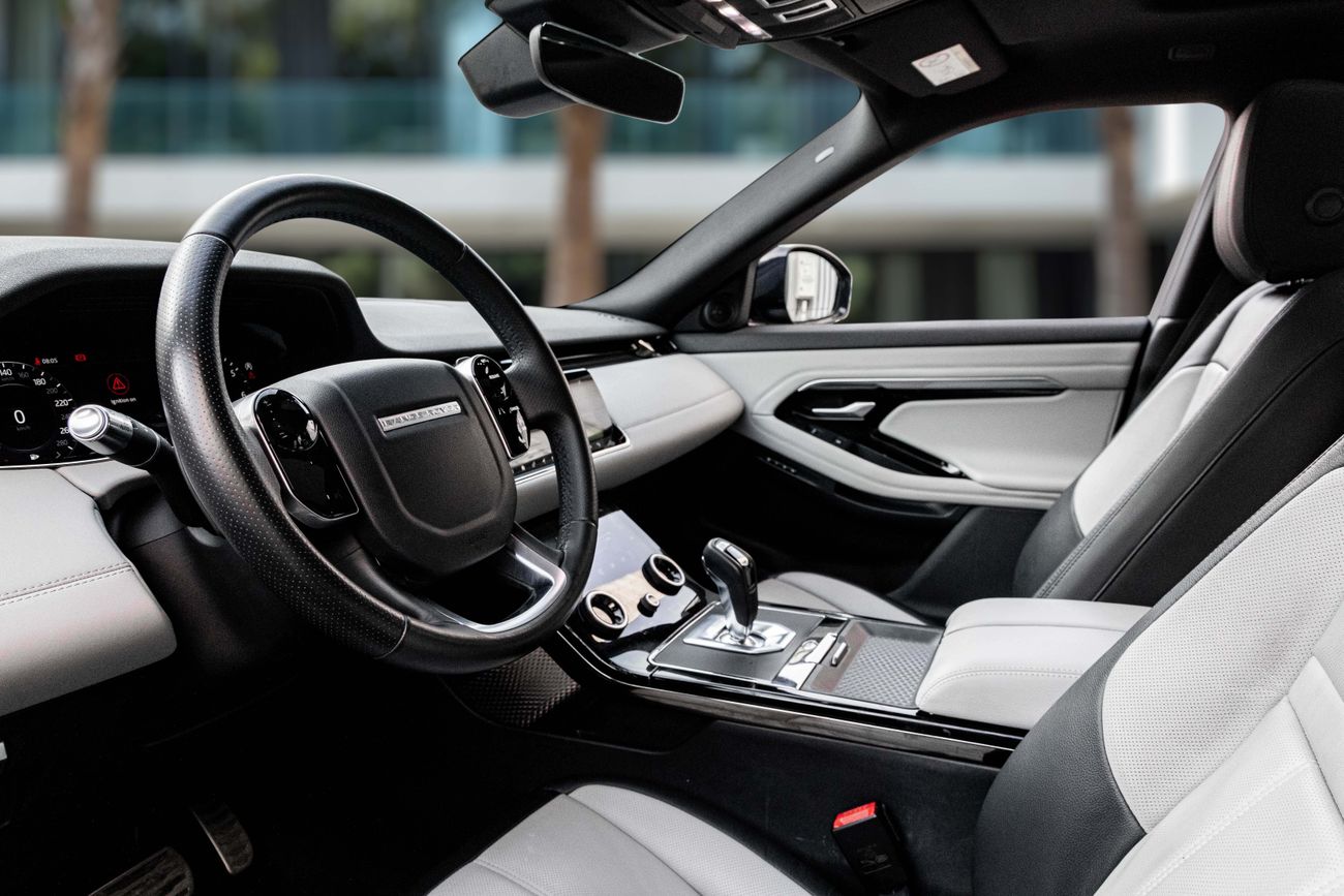 لاند روفر رانج روفر إيفوك Range Rover Evoque R-Dynamic SE | 2,115 P.M | 0% Downpayment | Agency Service History