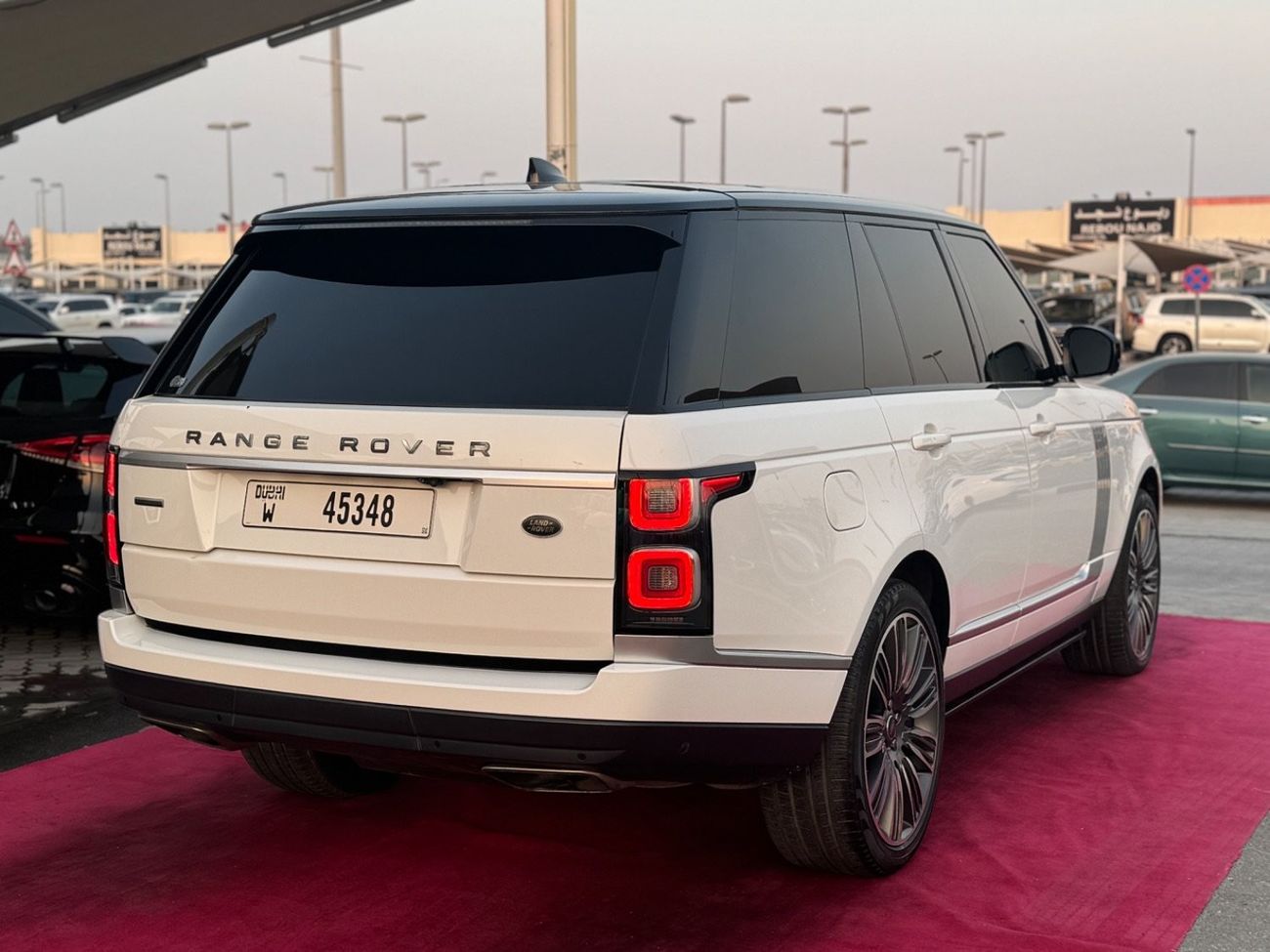Land Rover Range Rover Range Rover Vogue Supercharged / 2019 / Canadian Clean Title / Full Service History / V8