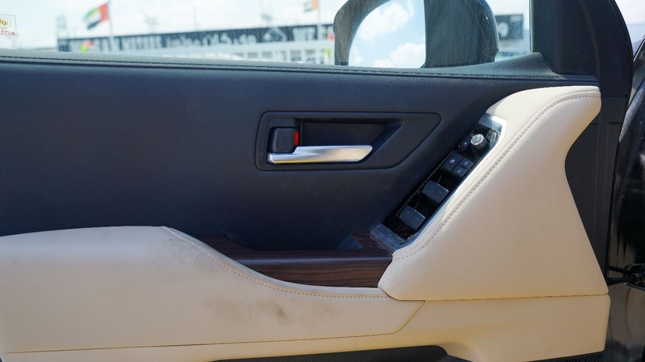 تويوتا لاند كروزر GXR