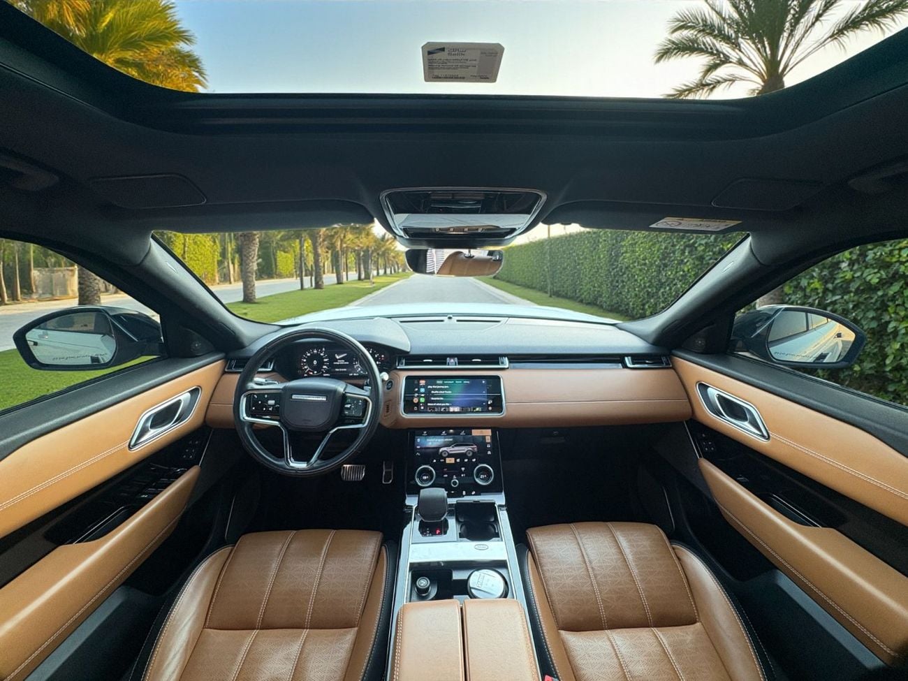 Land Rover Range Rover Velar P300 R-Dynamic HSE 2.0L RANGE ROVER VELAR P300 HSE R-DYNAMIC 3.0L TURBO A/T | 2021 | GCC SPECS | AED