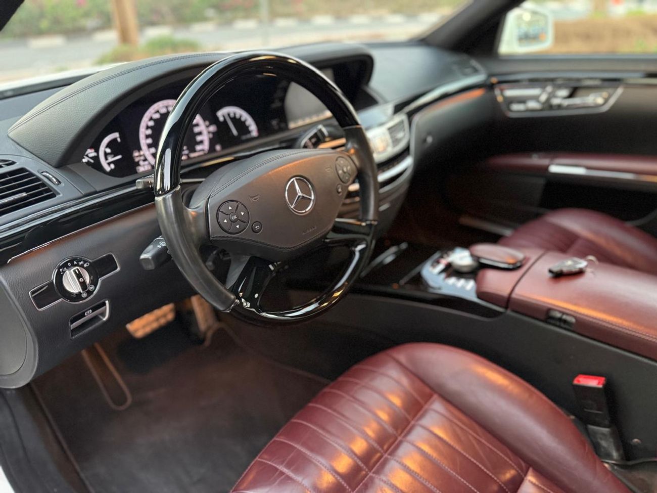 مرسيدس بنز S 350 MERCEDES BENZ S350 2013 GCC AMG FULL SERVICE HISTORY ORIGINAL PAINT