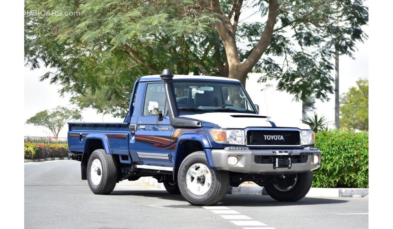 تويوتا لاند كروزر بيك آب 79 LX LIMITED V8 4.5L TURBO DIESEL 4WD MANUAL TRANSMISSION