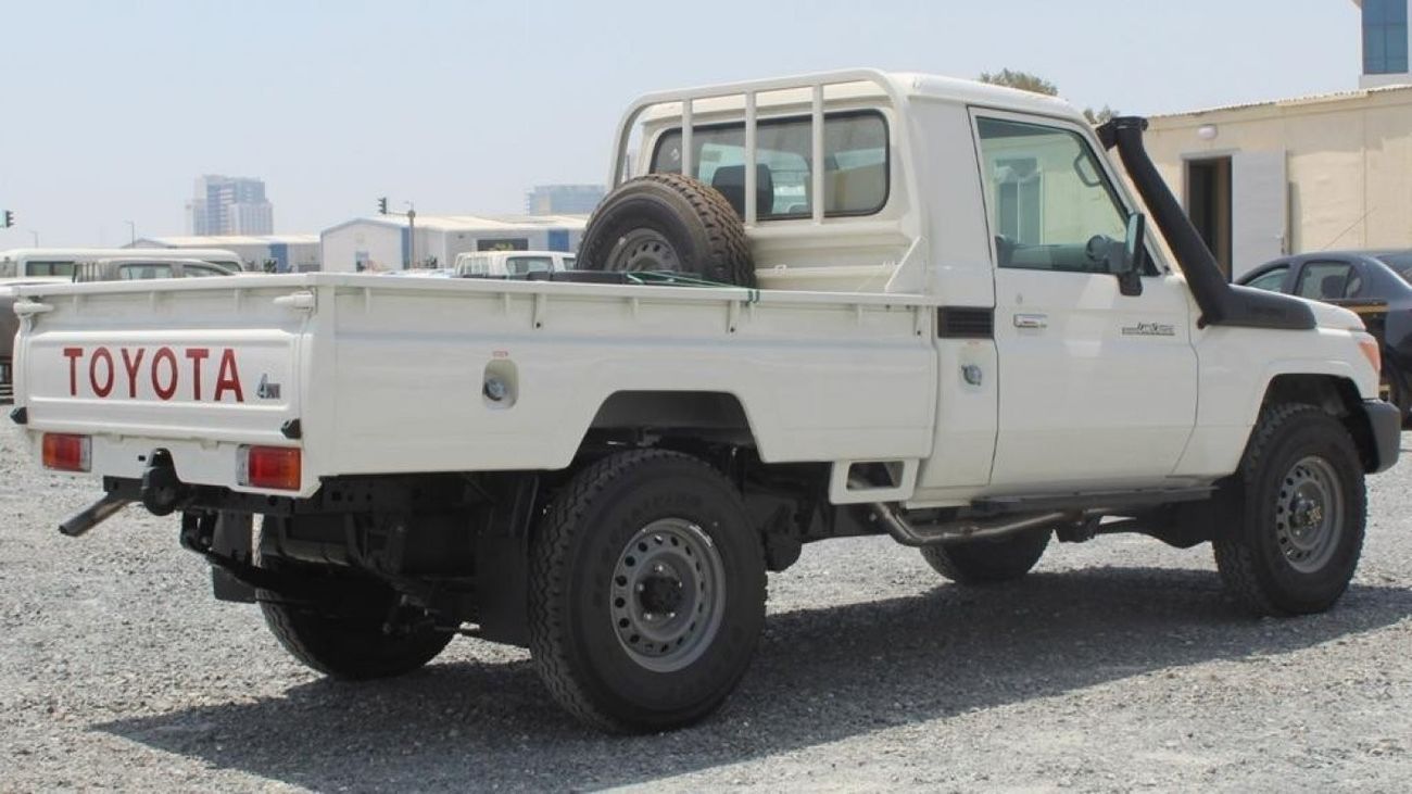 تويوتا لاند كروزر بيك آب Toyota/LAND CRUISER PICK UP D 4.2L SC 3 seater 2 AIRBAG & ABS MT