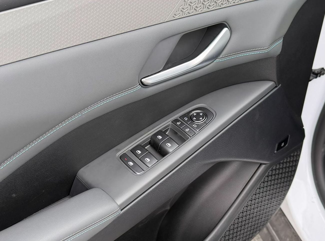 BYD QIN PLUS 1.5L PLUG-IN HYBRID