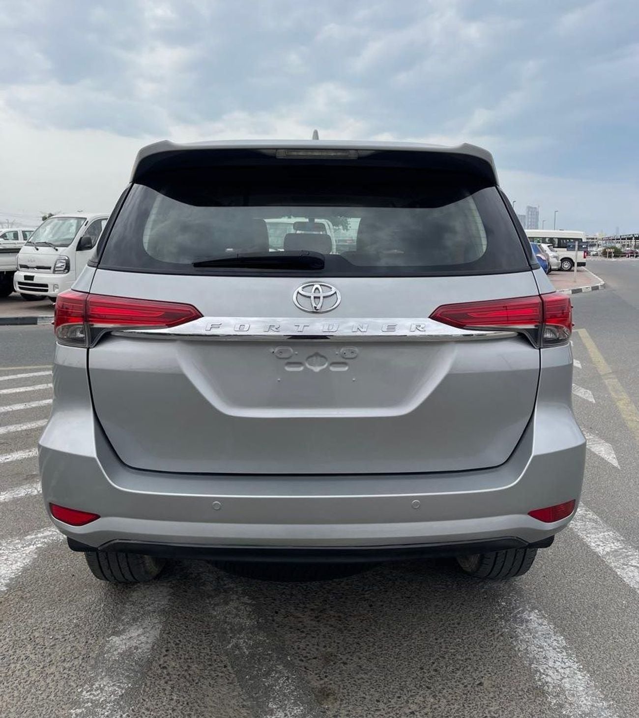 تويوتا فورتونر EXR 2.7L (160 HP)