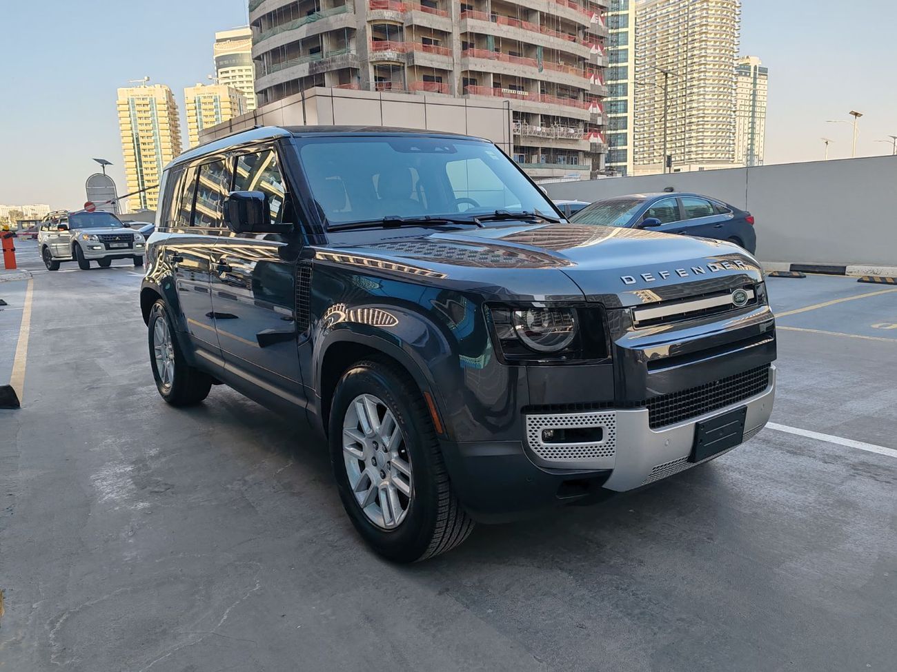 لاند روفر ديفندر P400 110 SE 3.0L (5 Seater)