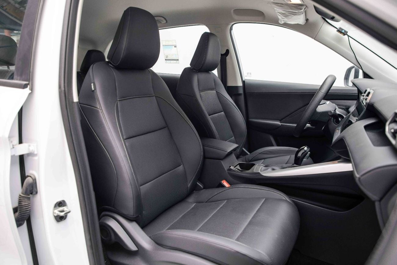 MG ZS COM 1.5L - White Inside Black | Export Only