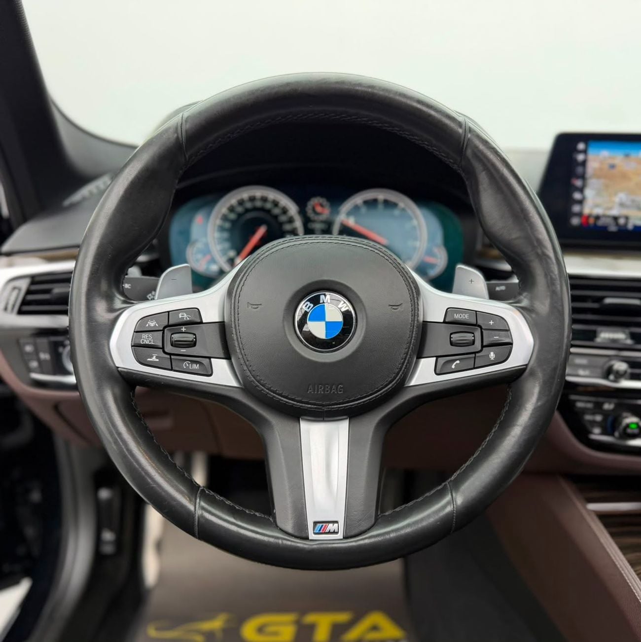بي أم دبليو 530i M SPORT