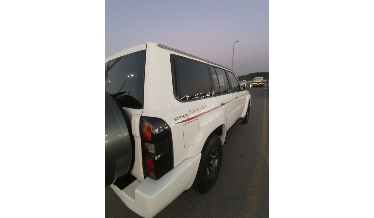 Nissan Patrol Super Safari Nissan patrol Super Safari 2008 GCC Specefecation Very Clean Inside And Out Side Without Accedent