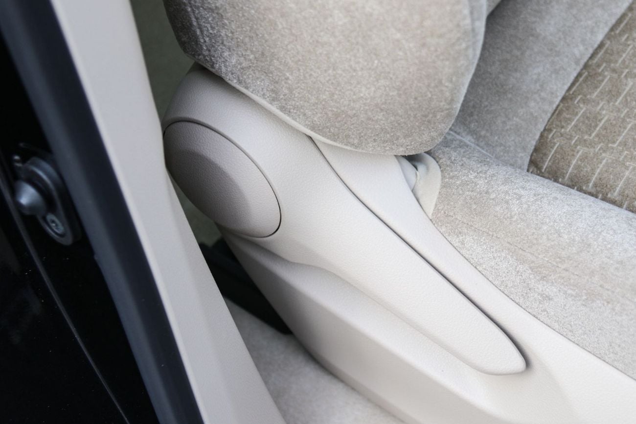 Toyota Land Cruiser GXR 4.0L Toyota Land Cruiser GXR 2025 | 4L | BASIC