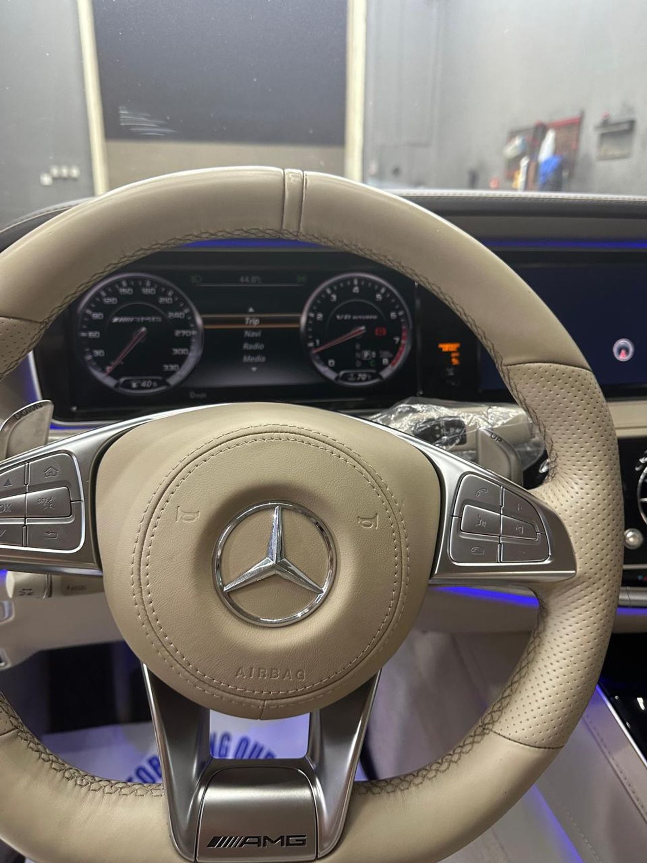 مرسيدس بنز S 63 AMG Std 5.5L