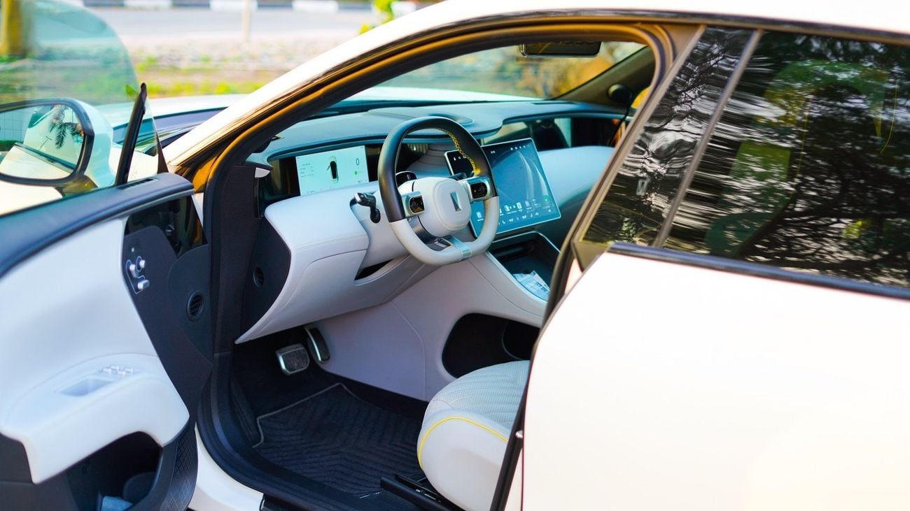 أفاتر 11 Premium AWD