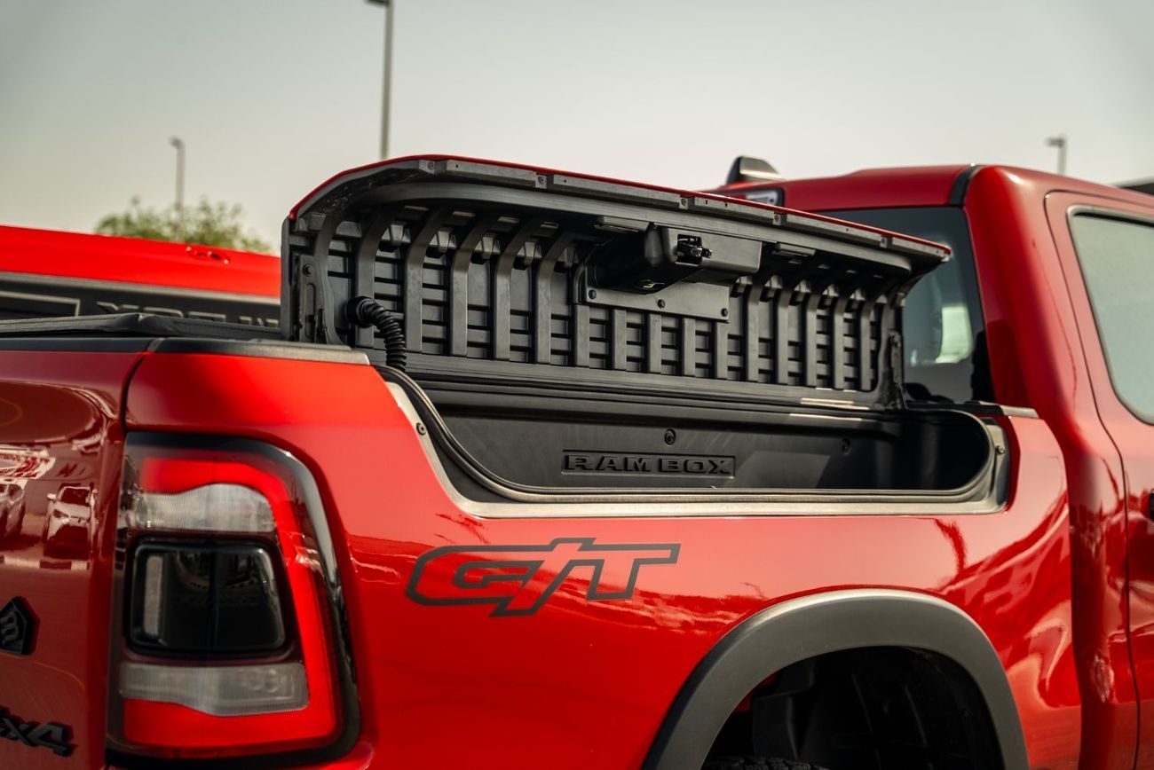 رام 1500 Rebel 5.7L Crew Cab Utility (5 Seater)