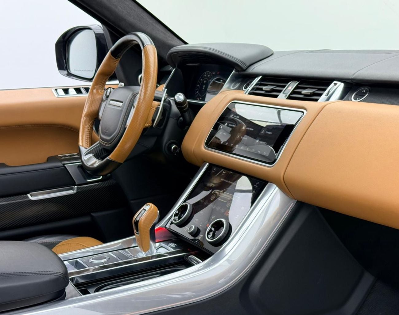 لاند روفر رينج روفر سبورت 2022 Range Rover Sport SVR, 2027 RR Warranty + Service Pack, Full RR Service History, GCC