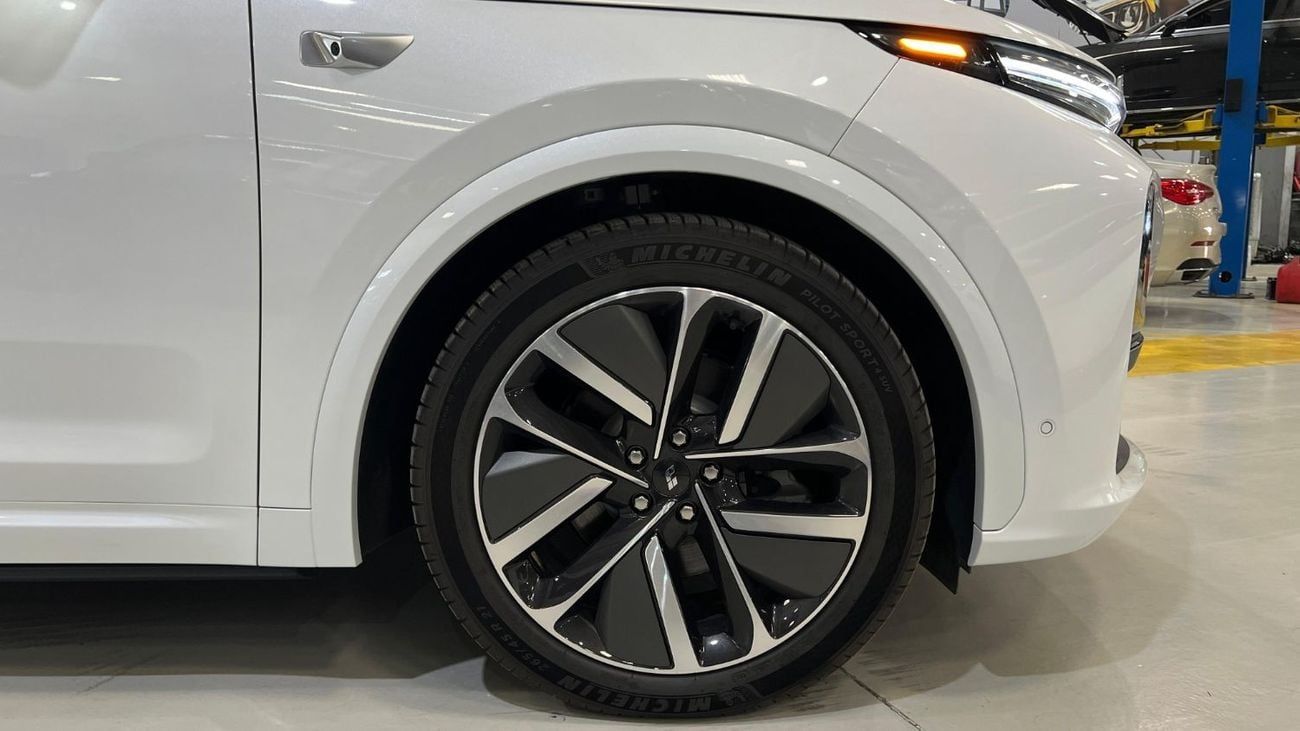 لي اوتو L7 Li Auto L7 5 Seater