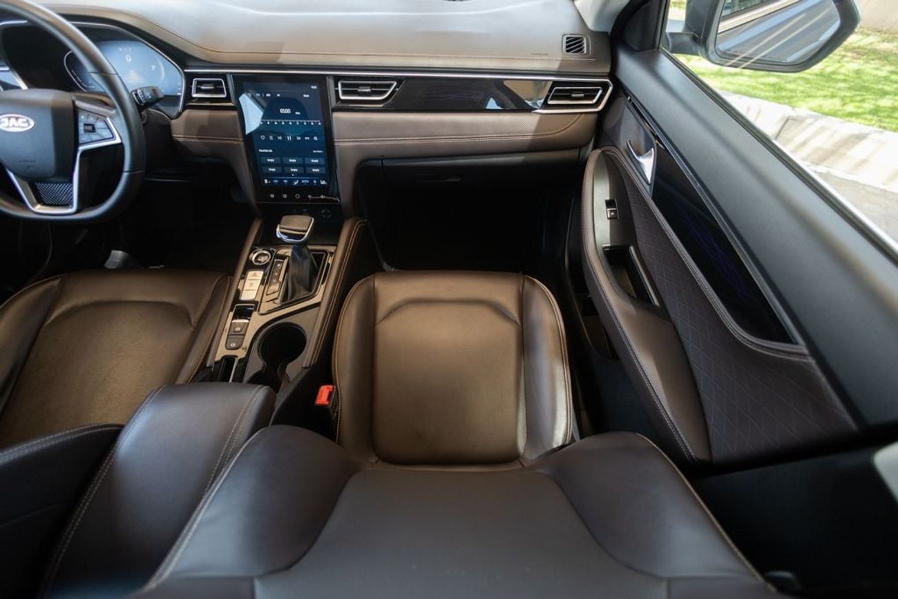 JAC J7 JAC J7 2023 GCC under Agency Warranty with Flexible Down-Payment.