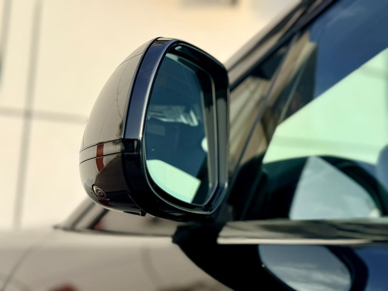 لاند روفر رينج روفر سبورت P530 V8 2025