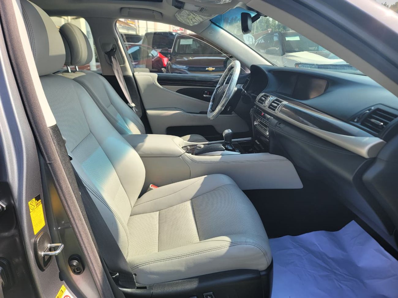 لكزس LS 460 Prestige LWB 5st 4.6L (375 HP)