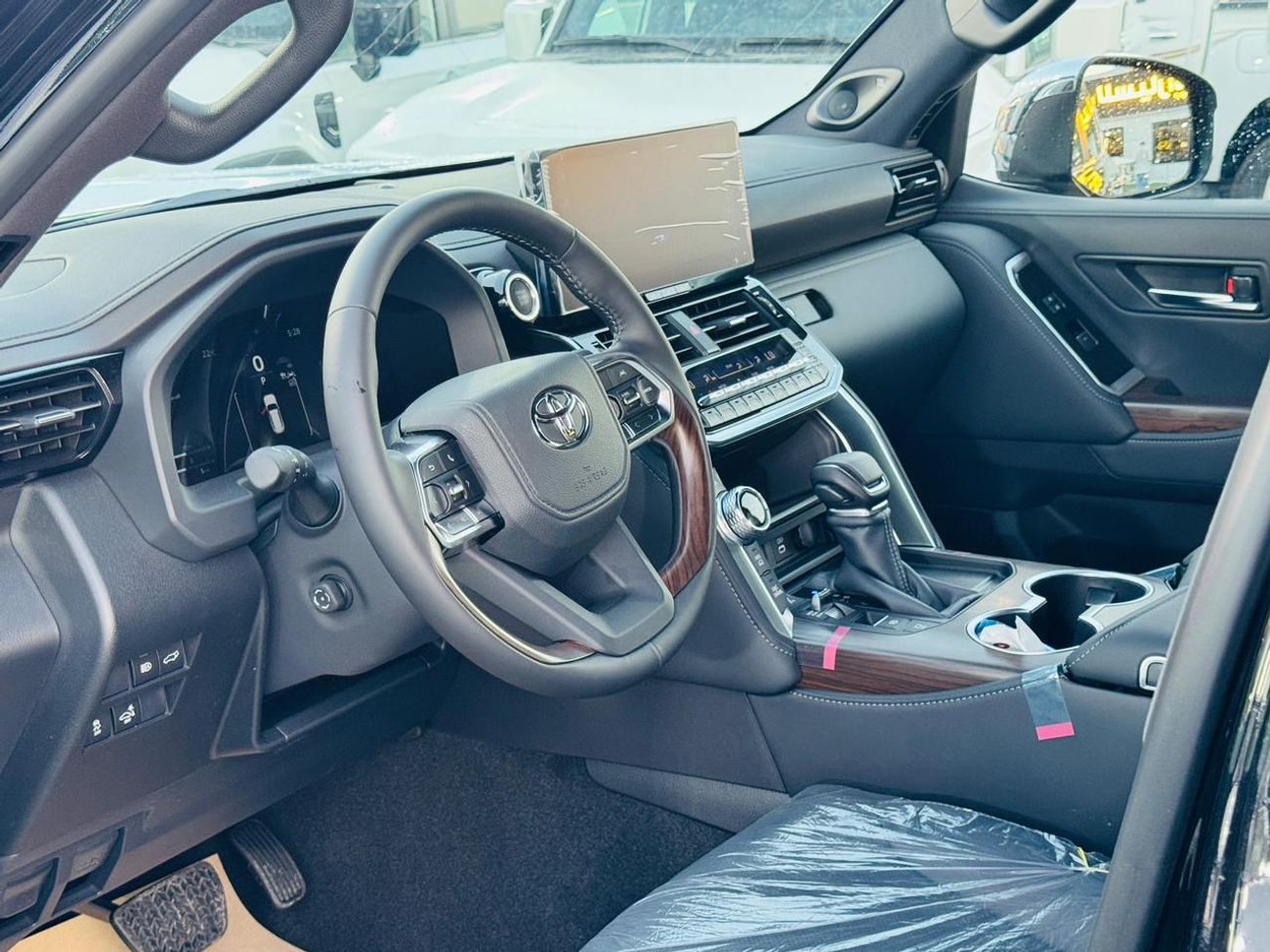 تويوتا لاند كروزر TOYOTA LANDCRUISER 300 VX 3.5L PTR 2026