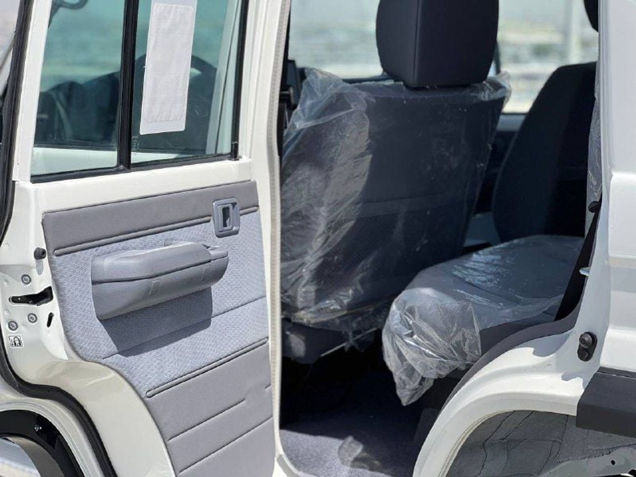 Toyota Land Cruiser 70 LC76 2.8L DSL A/T // 2025 // HIGH OPTION WITH RADAR , DIFFLOCK , DVD&BACK CAMERA // SPECIAL OFFER //