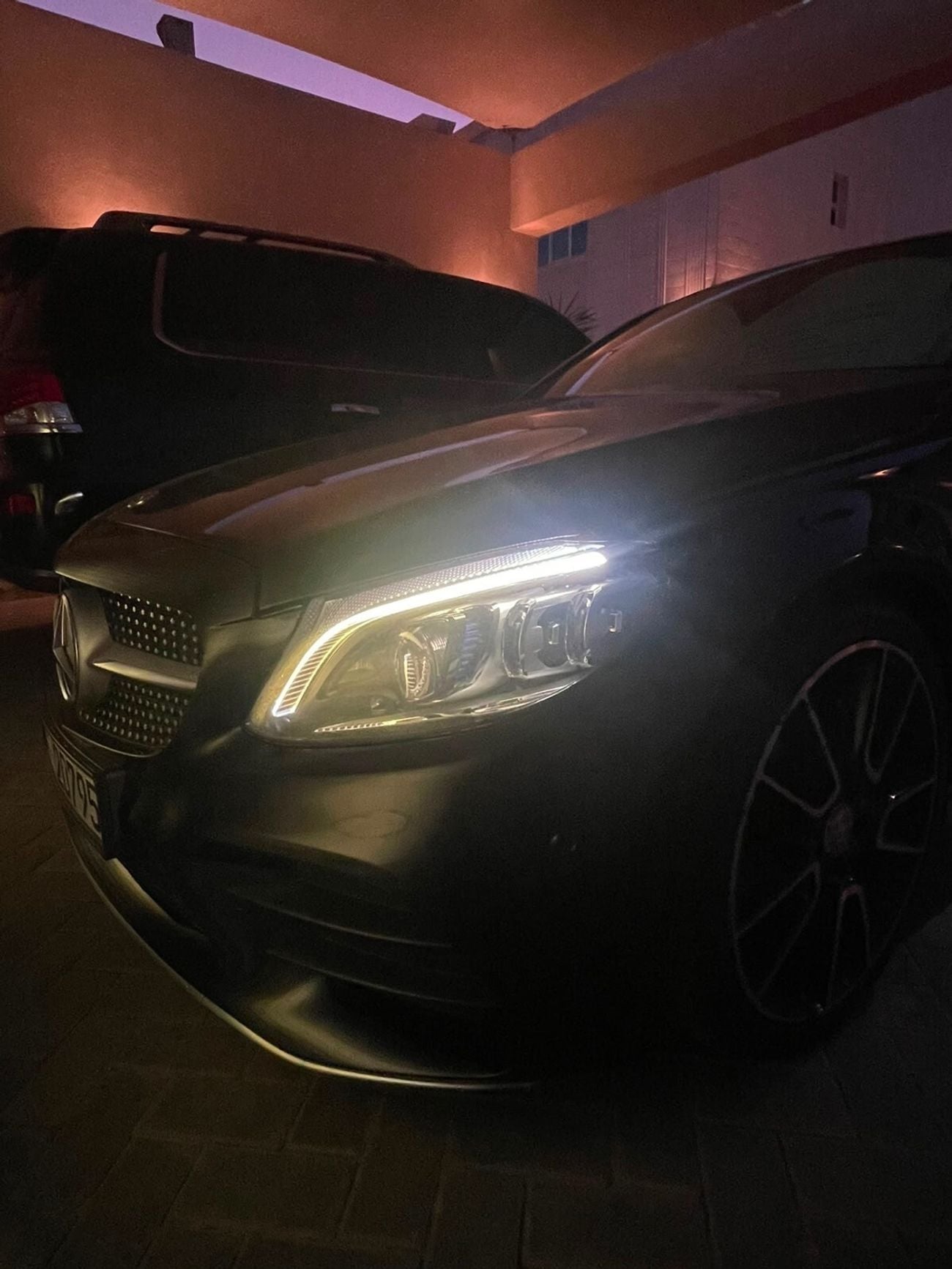 مرسيدس بنز C 200 AMG