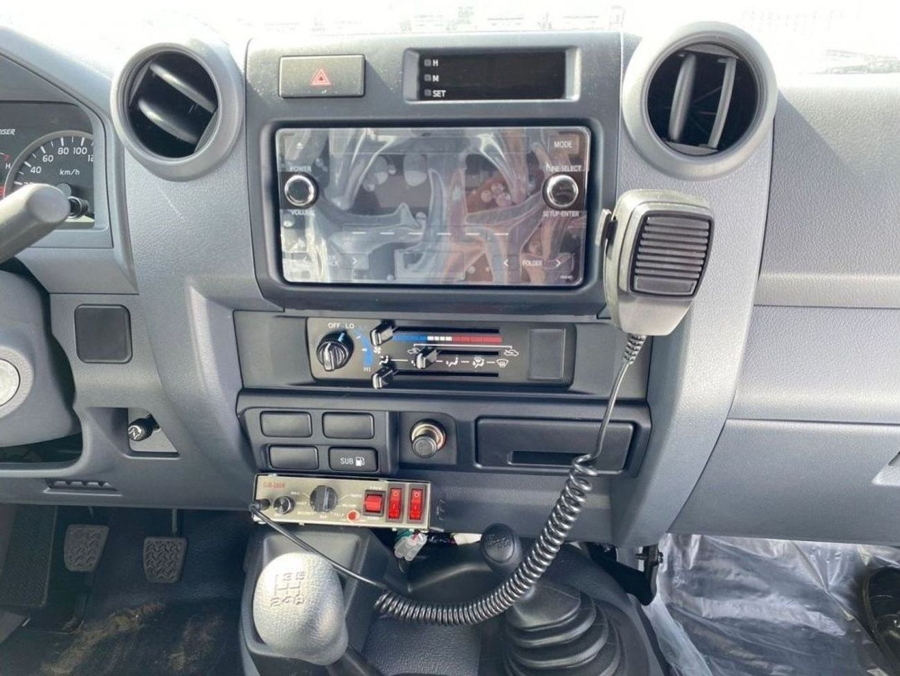 Toyota Land Cruiser 70 TOYOTA LAND CRUISER LC78  AMBULANCE 4.2L DIESEL 6 CYLINDER M/T