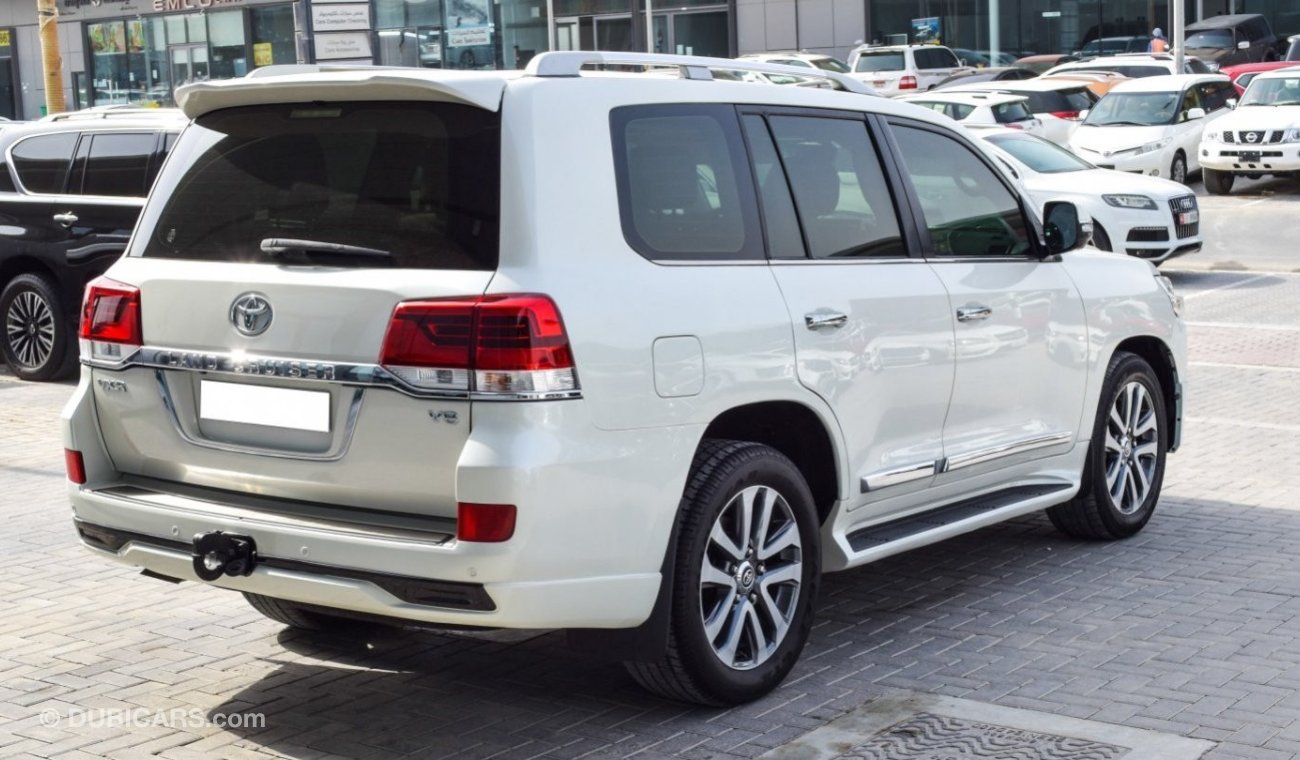 Toyota Land Cruiser VXR V8