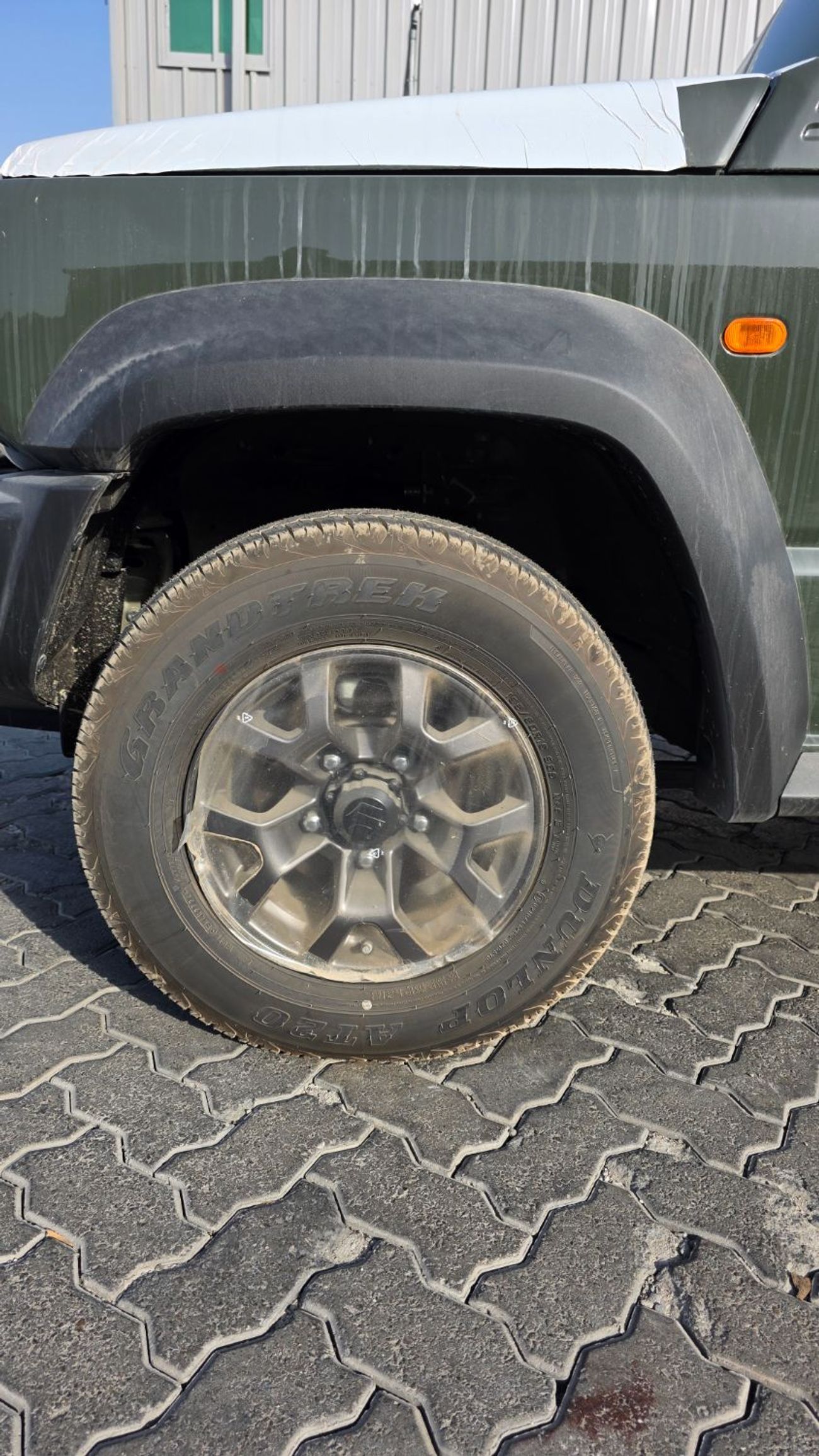 سوزوكي جيمني GLX 1.5L (3-Doors)