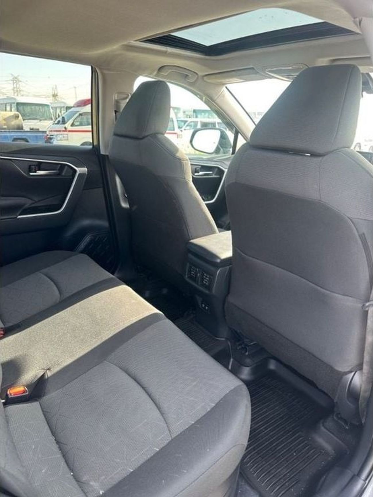 تويوتا راف ٤ Hybrid XLE 2.5L premium Full Option