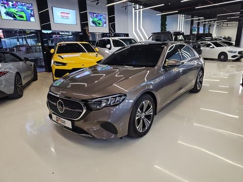 Mercedes-Benz E200 2.0L 2024 Mercedes-Benz E200 /3 YEARS WARRANTY 100,000KM/Perfect Condition