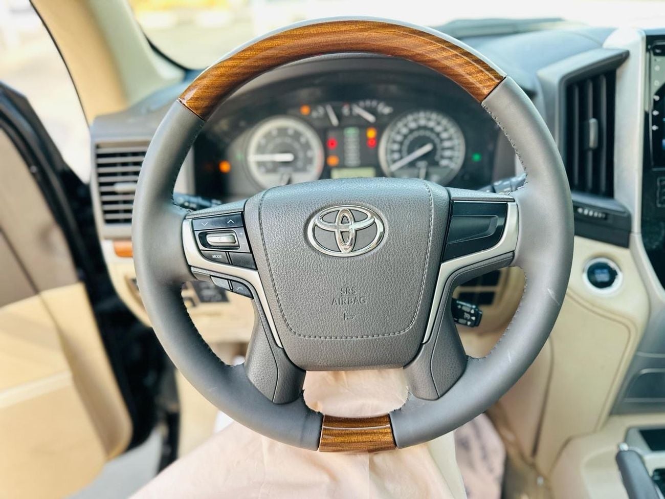 تويوتا لاند كروزر GXR+ 4.0L