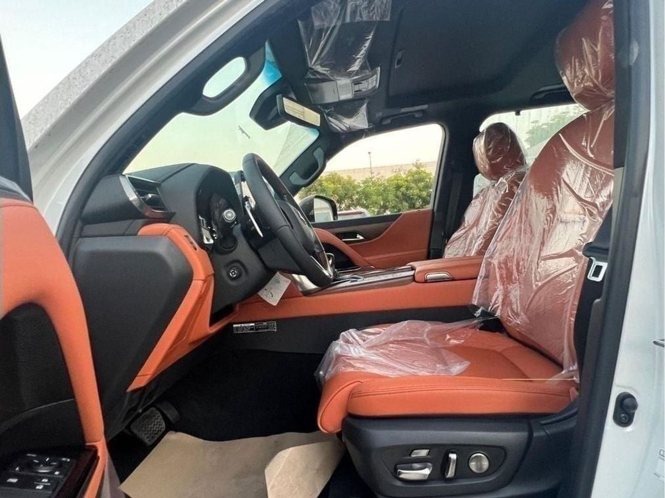 لكزس LX 600 VIP LAUNCH EDITION 3.5L VIP KURO 3.5L