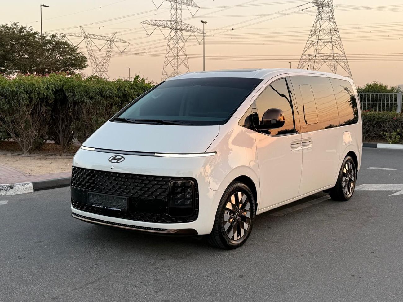 Hyundai Staria Comfort 3.5L (9 Seater)