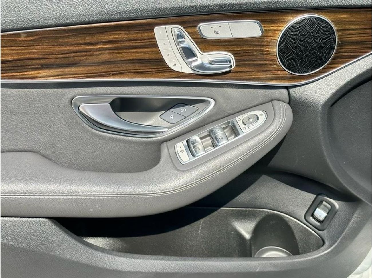 Mercedes-Benz C 300 Luxury