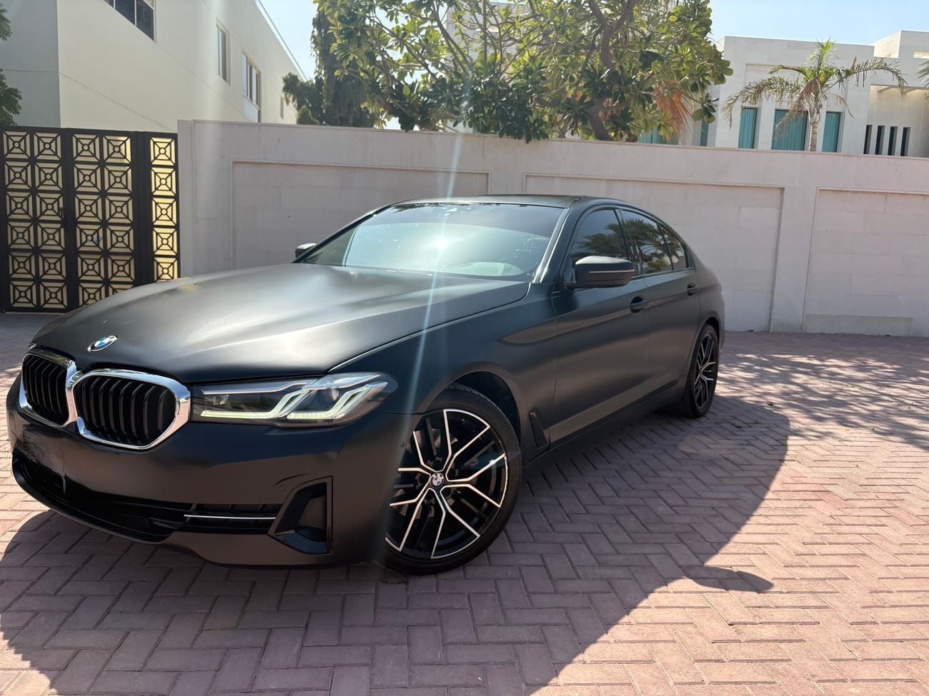 بي أم دبليو 520i