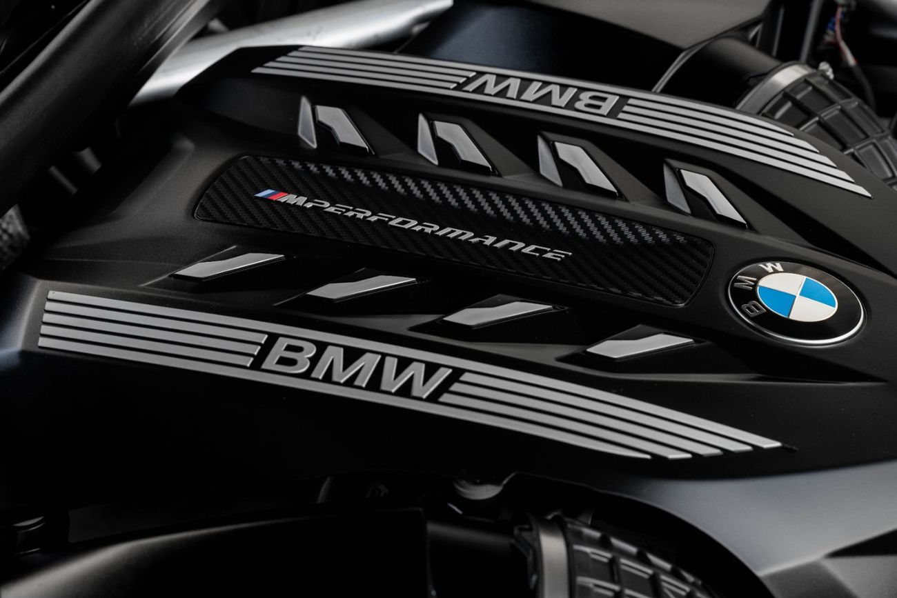 BMW X6 4,504 P.M  | 0% Downpayment | X6 M50i | LOW KMS! | WARRANTY!