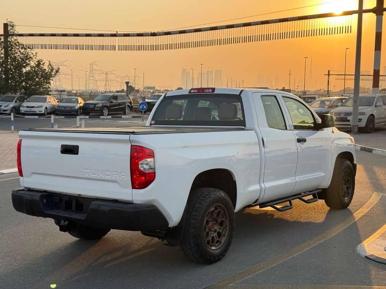 تويوتا تاندرا 2016 SR5 4.6L V8 USA SPEC