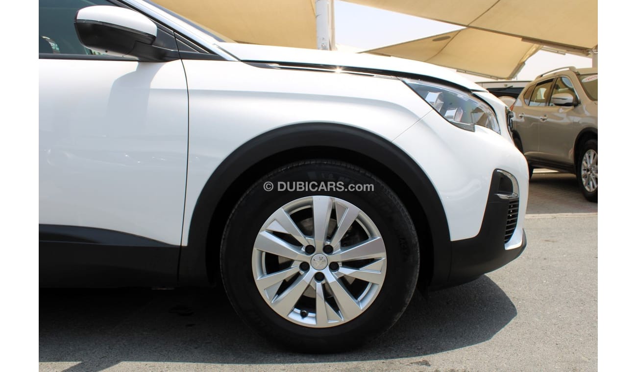 بيجو 3008 اكتيف خالية من الحوادث - خليجي - مكينة 1400 سي سي - بحالة الوكالة من الداخل والخارج