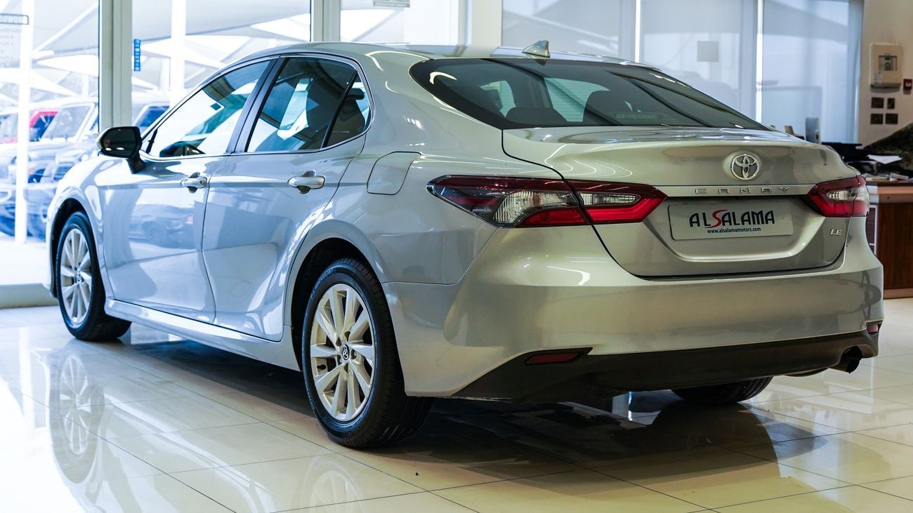 Toyota Camry LE 2.5L (176 HP)