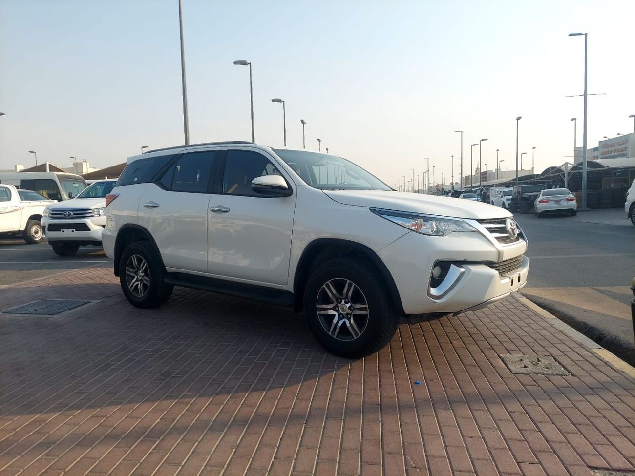Toyota Fortuner 2.7L PETROL AUTOMATIC TRANSMISSION