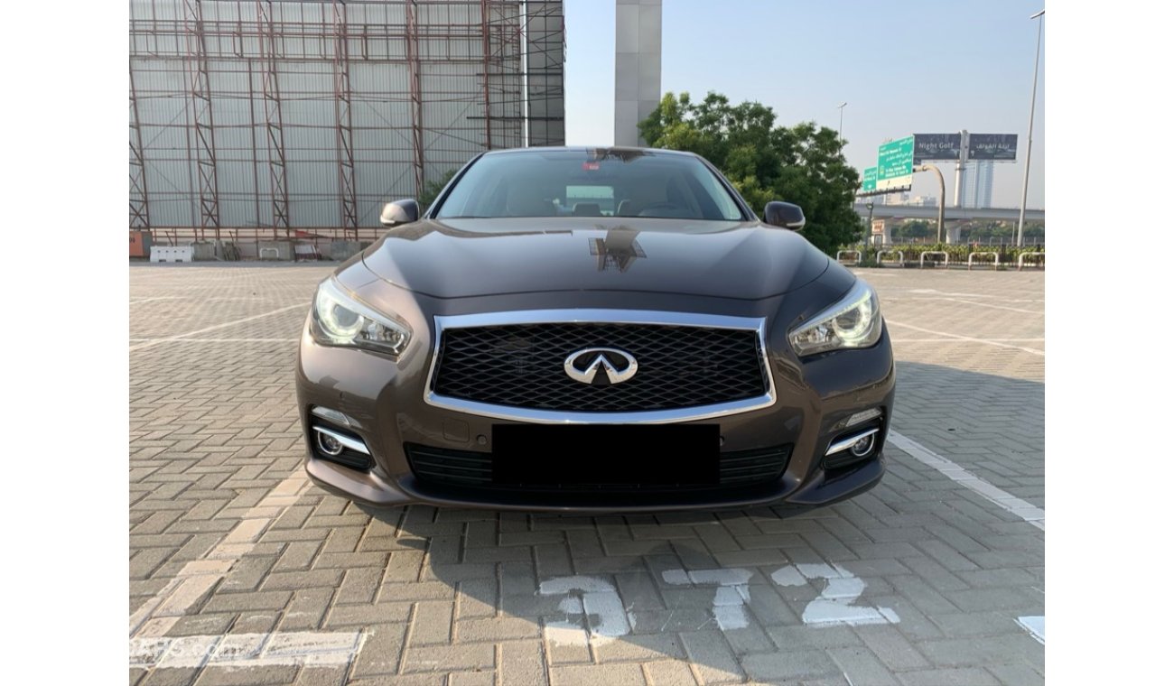 Infiniti Q50 Premium