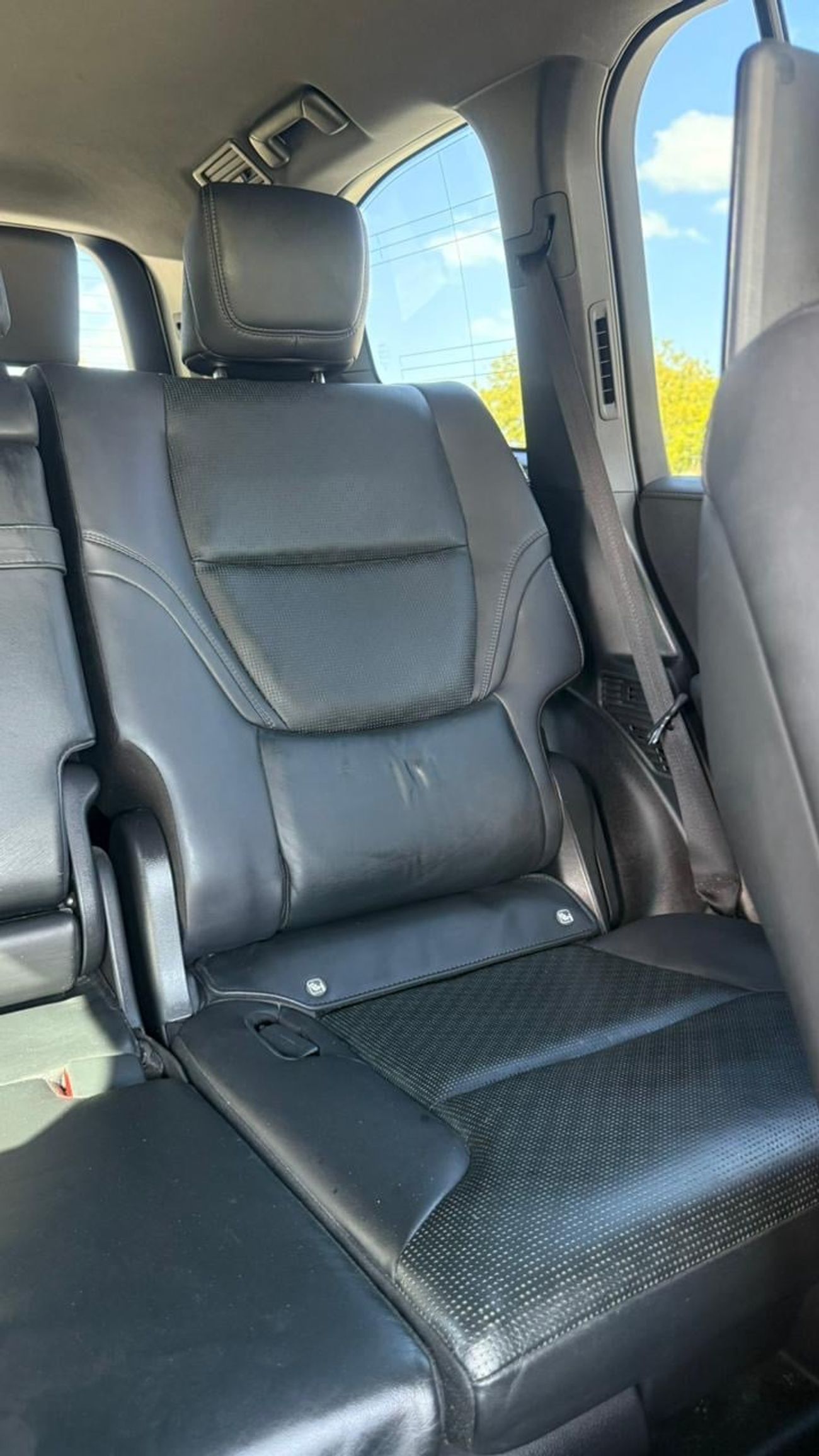 Toyota Land Cruiser Sahara export from Australia