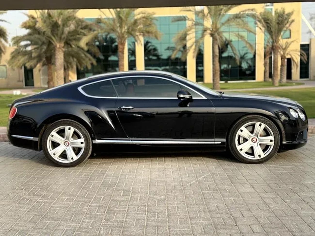 بنتلي كونتيننتال جي تي V8