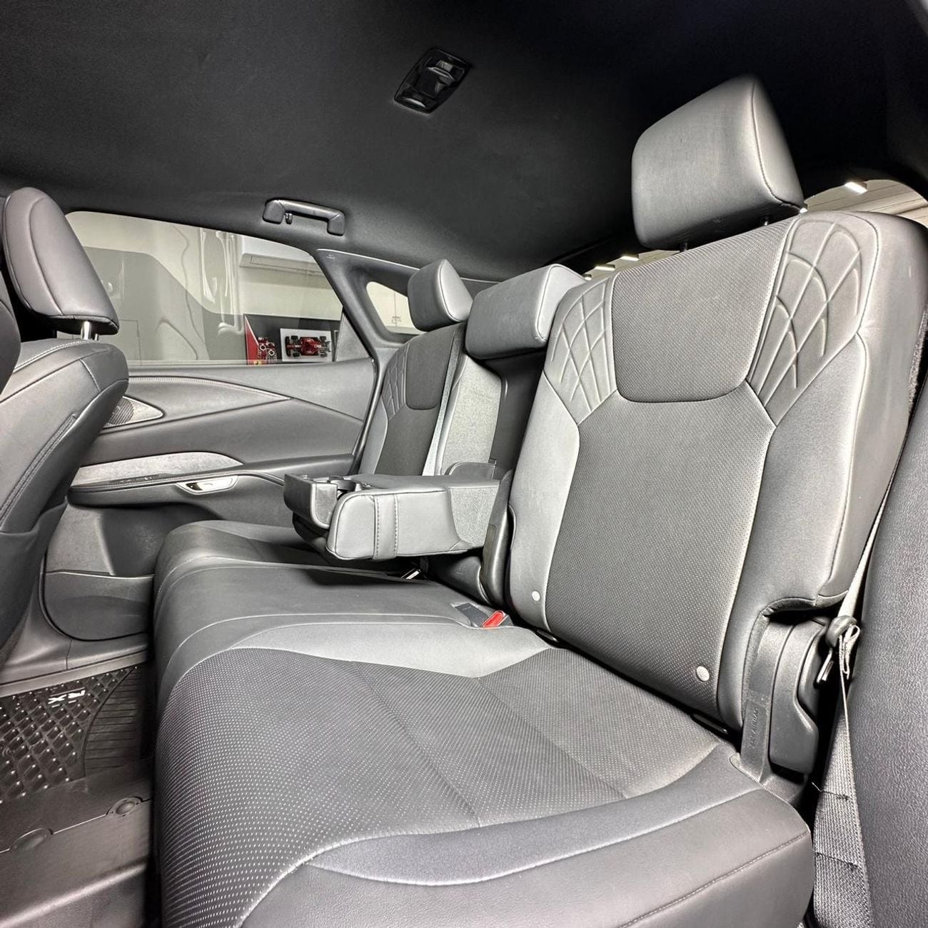 لكزس RX 350h PLATINUM