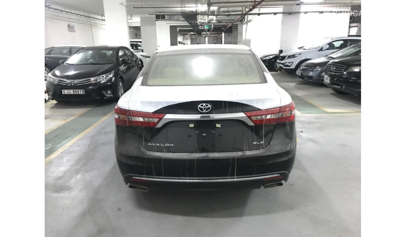 Toyota Avalon 3.5L - XLE - 2017